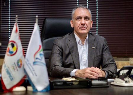 صوفی: نگران نباشید، برمدار قانون حرکت می کنیم