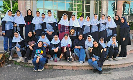 بازدید علمی دانش آموزان مدرسه سما از کارخانه حوله بافی پیشروتاب