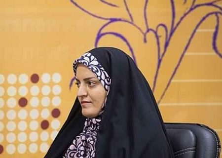 مریم زندی: نقش رهبر انقلاب در شعر و ادبیات ایران قابل چشم‌پوشی نیست