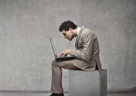 نشستن طولانی‌مدت بدون تحرک؛ خطری پنهان برای سلامت