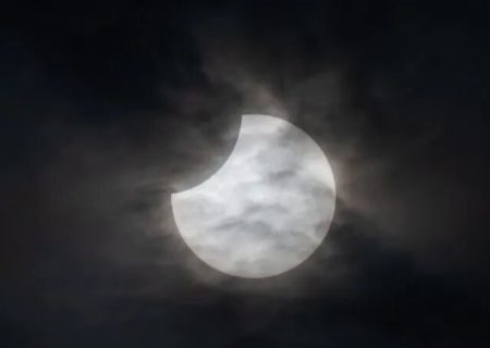 خورشیدگرفتگی و بارش شهابی، آسمان چهارشنبه را تماشایی می‌کند